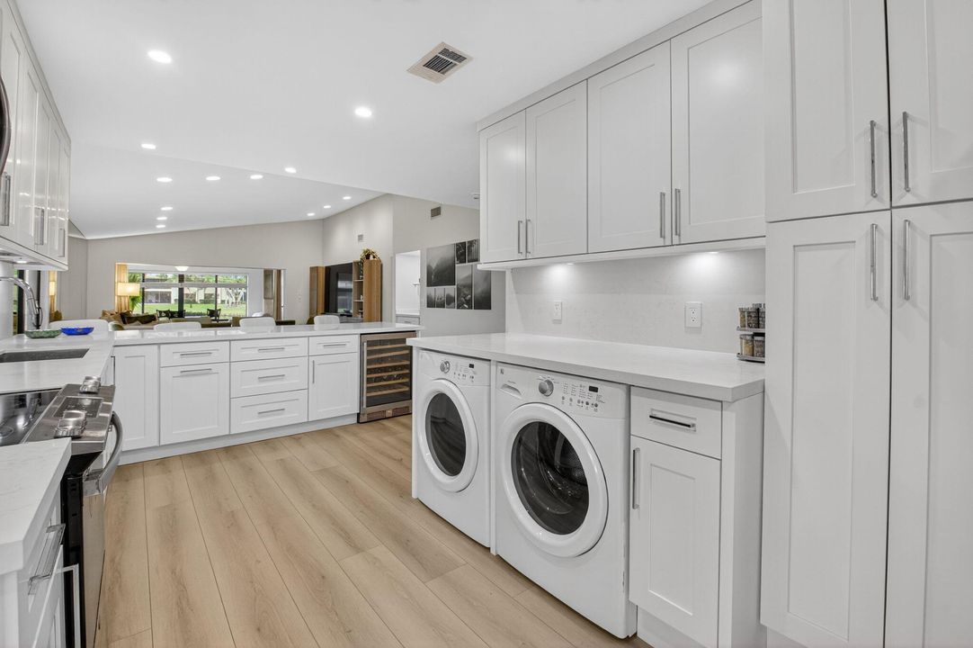 待售: $149,900 (2 贝兹, 2 浴室, 1760 平方英尺)