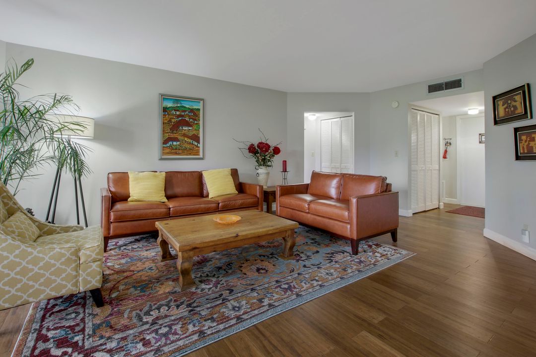 Activo con contrato: $2,000 (2 camas, 2 baños, 1103 Pies cuadrados)