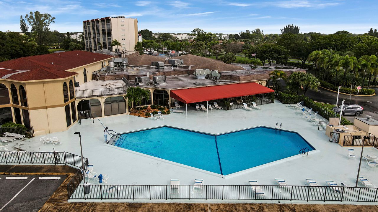 Activo con contrato: $2,000 (2 camas, 2 baños, 1103 Pies cuadrados)