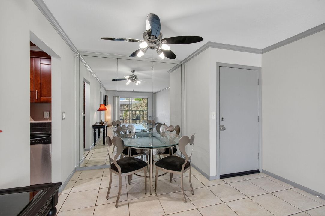 For Sale: $185,000 (1 beds, 1 baths, 667 Square Feet)