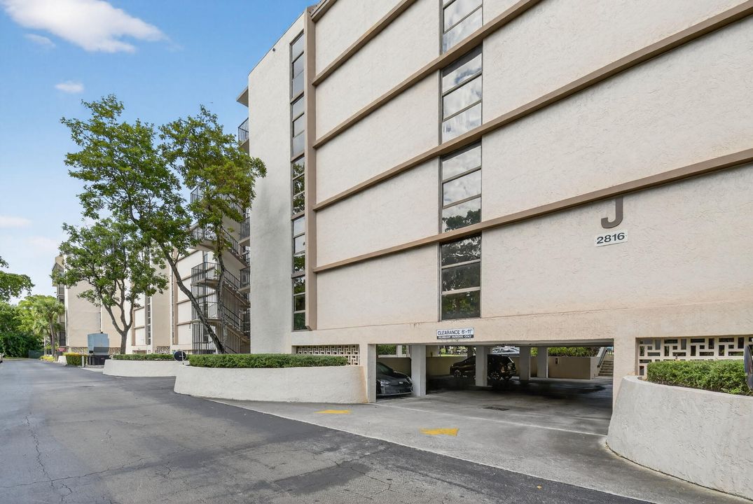 待售: $450,000 (2 贝兹, 2 浴室, 1845 平方英尺)