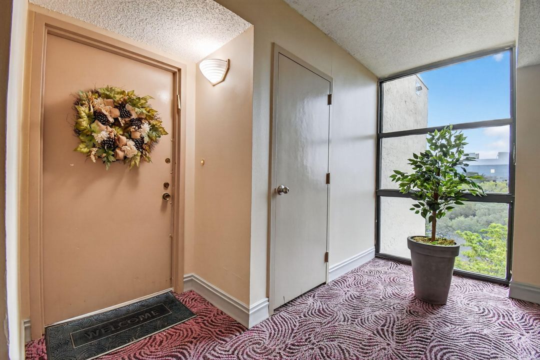 待售: $450,000 (2 贝兹, 2 浴室, 1845 平方英尺)