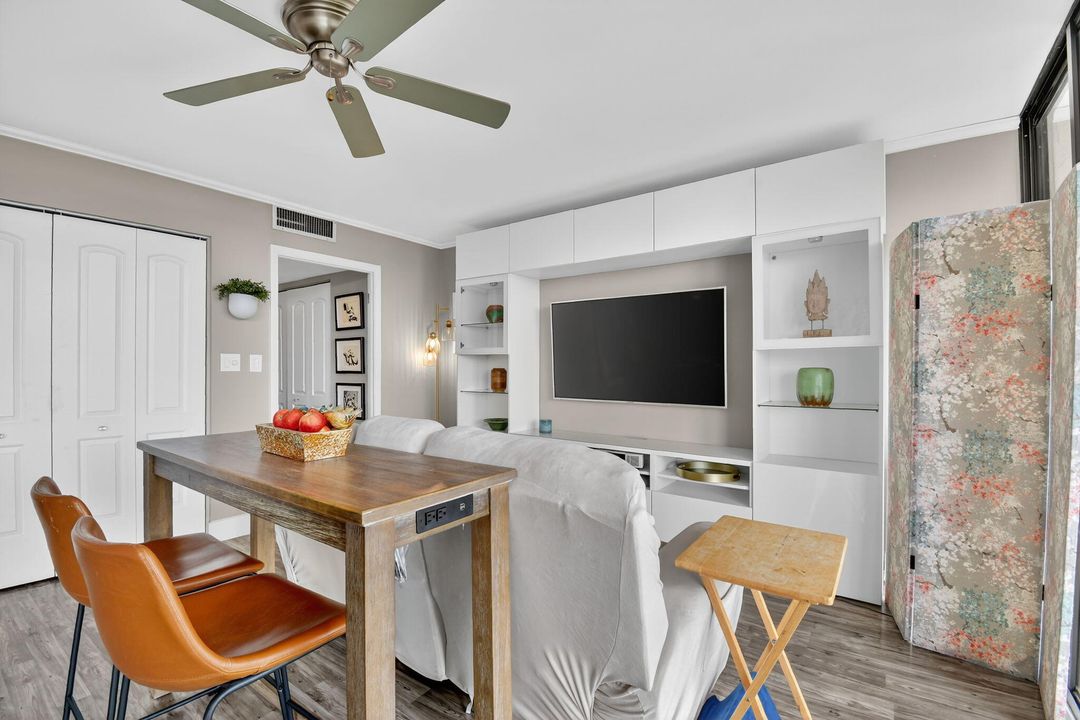 待售: $450,000 (2 贝兹, 2 浴室, 1845 平方英尺)