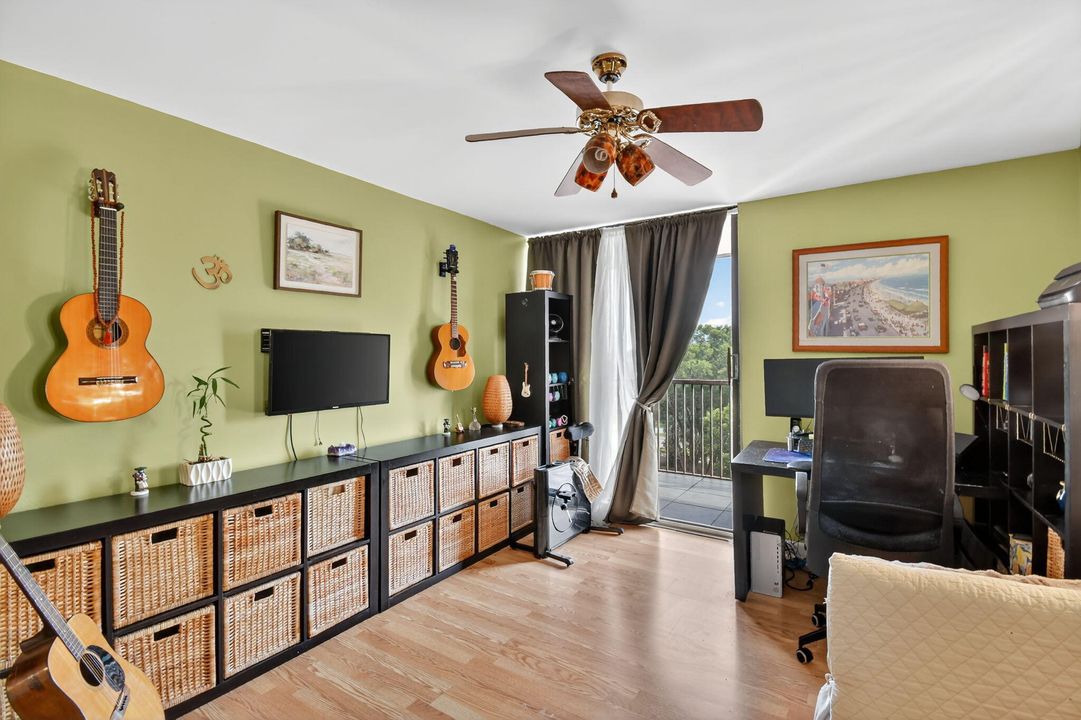 待售: $450,000 (2 贝兹, 2 浴室, 1845 平方英尺)