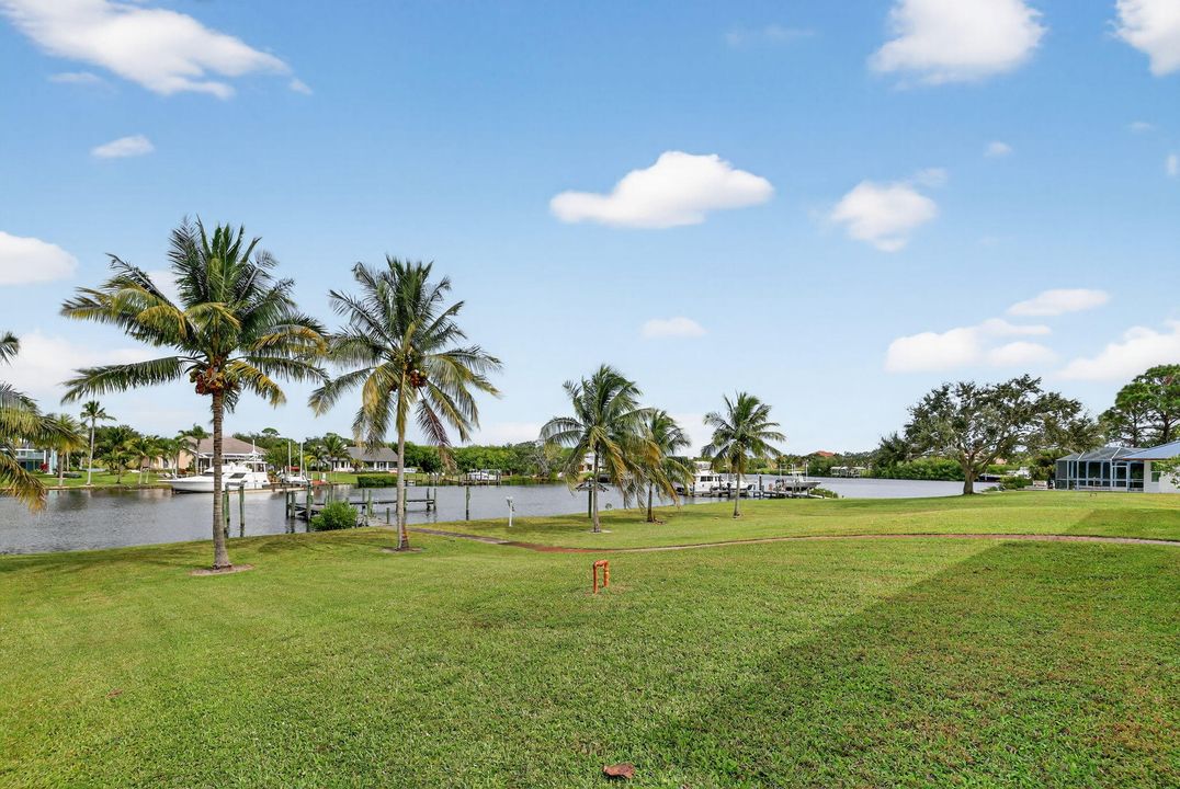 Activo con contrato: $1,990,000 (5 camas, 5 baños, 4012 Pies cuadrados)