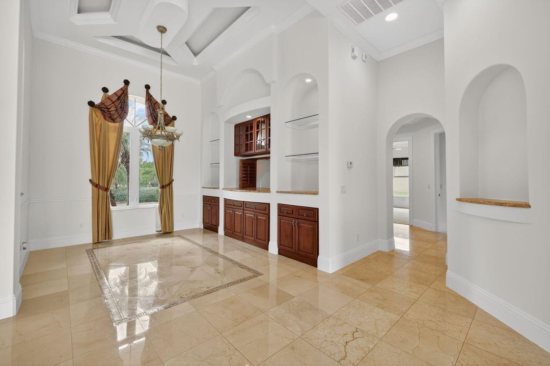 Activo con contrato: $1,990,000 (5 camas, 5 baños, 4012 Pies cuadrados)