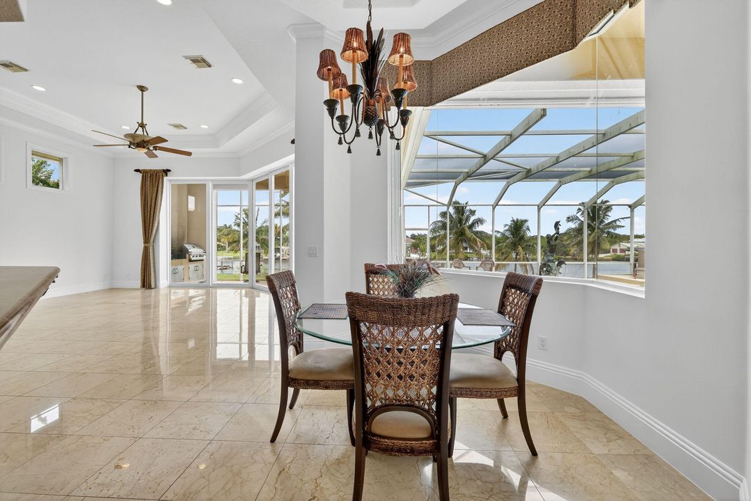 Activo con contrato: $1,990,000 (5 camas, 5 baños, 4012 Pies cuadrados)