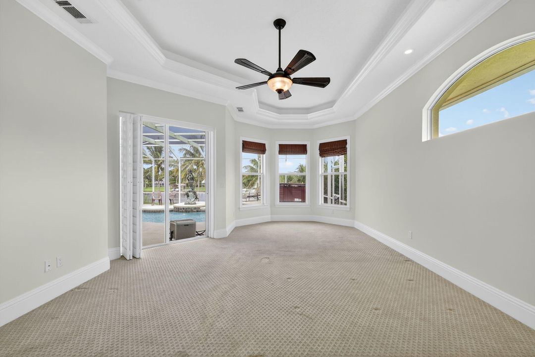 Activo con contrato: $1,990,000 (5 camas, 5 baños, 4012 Pies cuadrados)