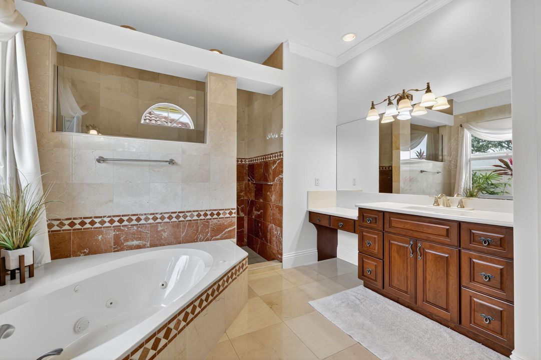 Activo con contrato: $1,990,000 (5 camas, 5 baños, 4012 Pies cuadrados)