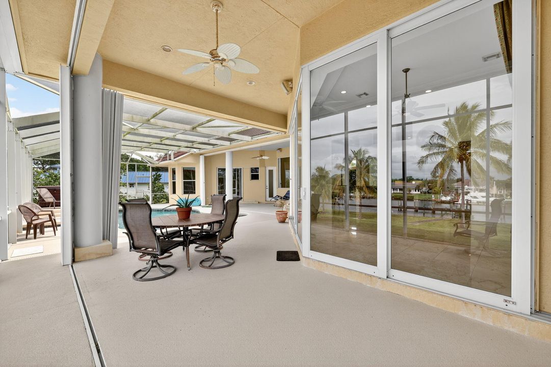 Activo con contrato: $1,990,000 (5 camas, 5 baños, 4012 Pies cuadrados)