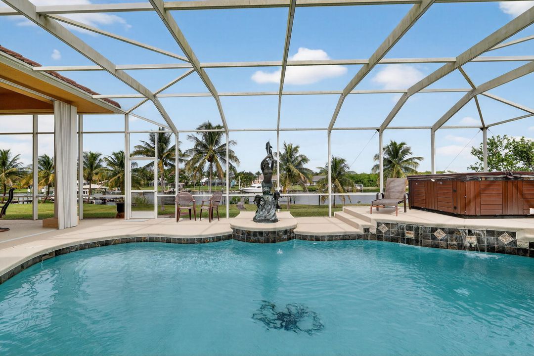 Activo con contrato: $1,990,000 (5 camas, 5 baños, 4012 Pies cuadrados)