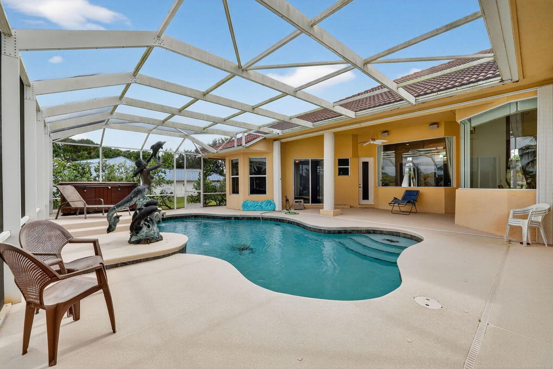 Activo con contrato: $1,990,000 (5 camas, 5 baños, 4012 Pies cuadrados)