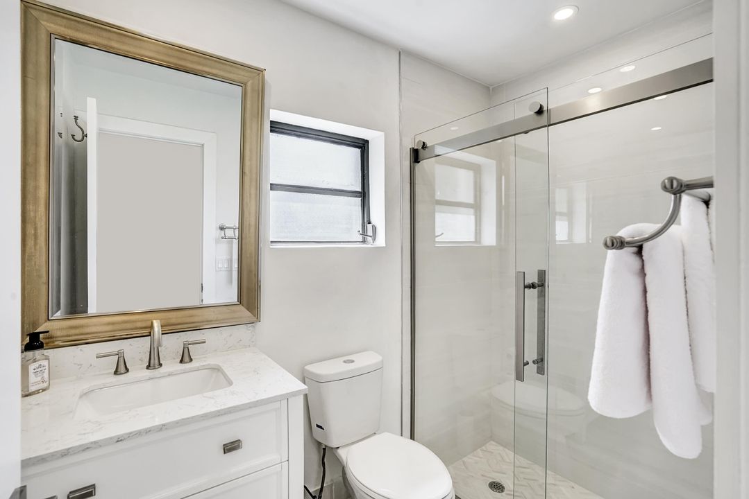 For Rent: $2,950 (2 beds, 2 baths, 1303 Square Feet)