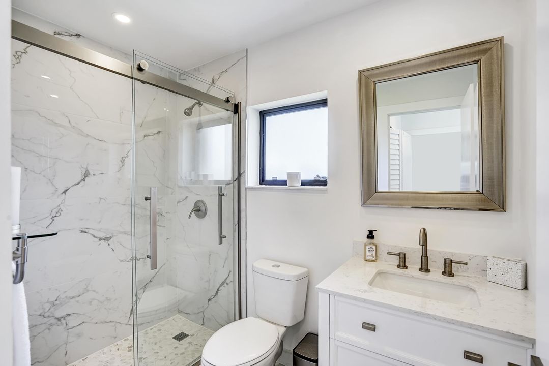 For Rent: $2,950 (2 beds, 2 baths, 1303 Square Feet)