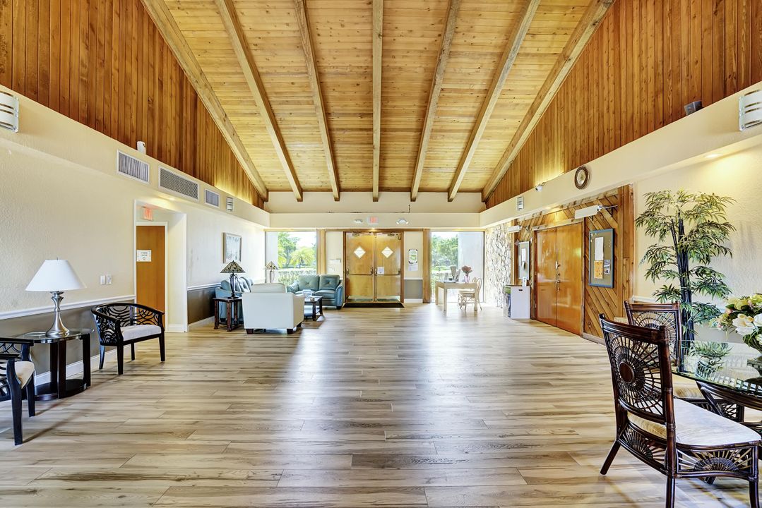 For Rent: $2,950 (2 beds, 2 baths, 1303 Square Feet)