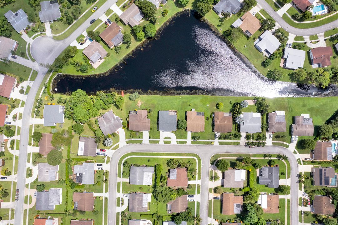 For Rent: $2,950 (2 beds, 2 baths, 1303 Square Feet)