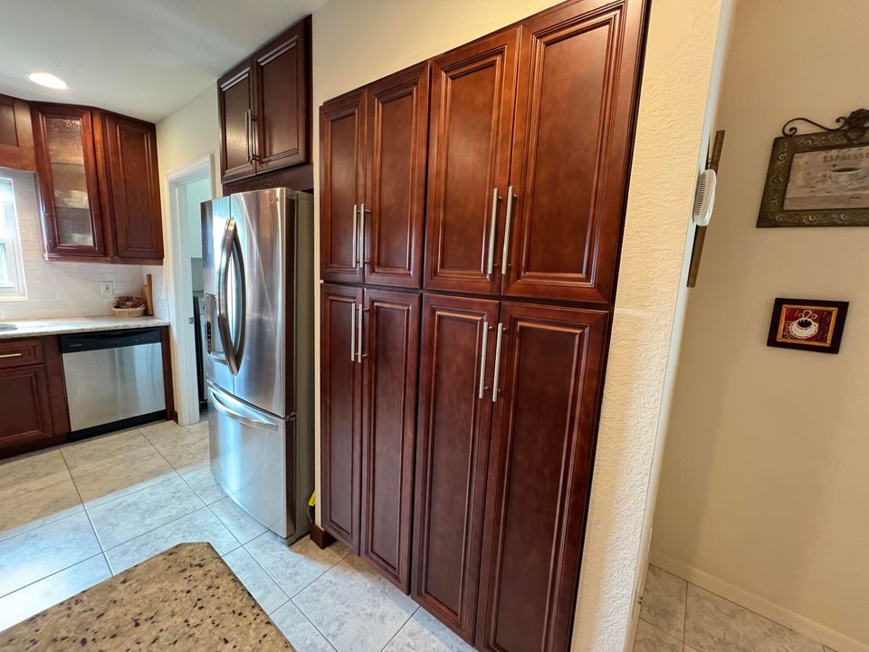 Active With Contract: $350,000 (3 beds, 2 baths, 1351 Square Feet)