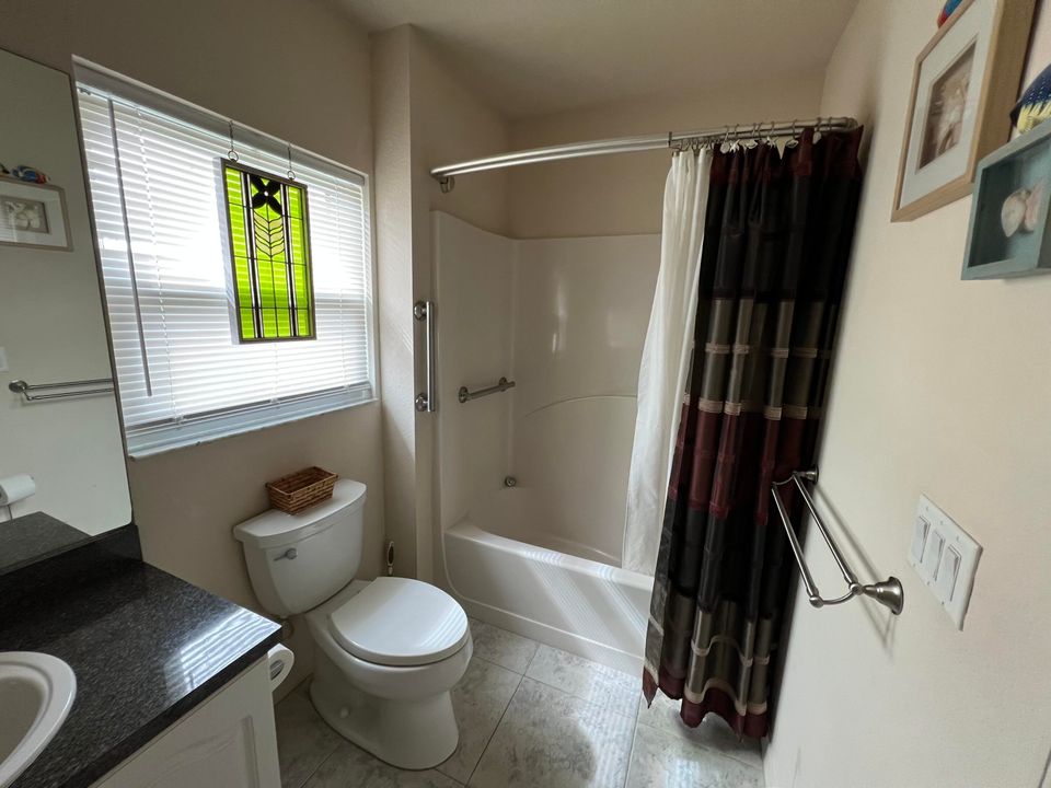 Active With Contract: $350,000 (3 beds, 2 baths, 1351 Square Feet)