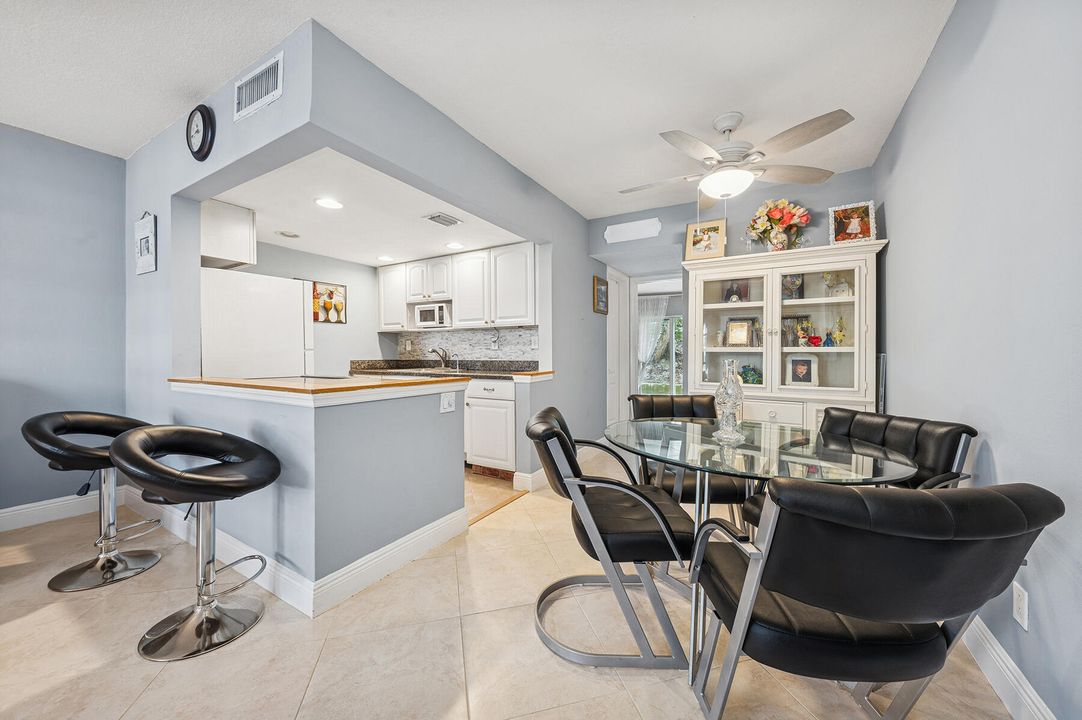 For Rent: $2,500 (1 beds, 1 baths, 640 Square Feet)