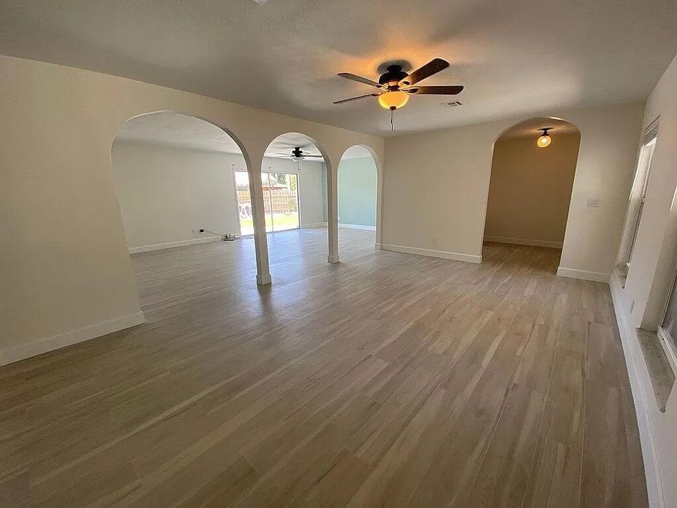 待售: $698,990 (4 贝兹, 2 浴室, 2342 平方英尺)