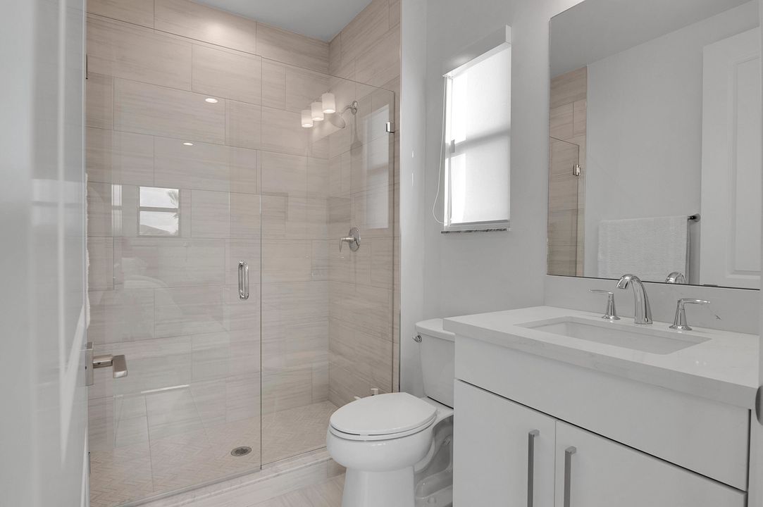 На продажу: $4,400,000 (6 спален, 5 ванн, 5340 Квадратных фут)