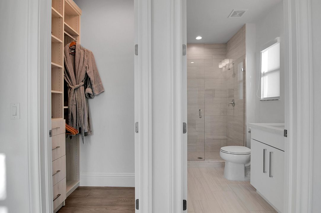 На продажу: $4,400,000 (6 спален, 5 ванн, 5340 Квадратных фут)