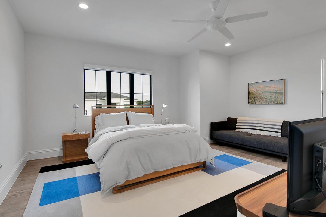 На продажу: $4,400,000 (6 спален, 5 ванн, 5340 Квадратных фут)