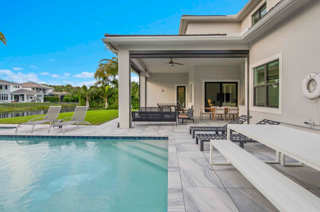 На продажу: $4,400,000 (6 спален, 5 ванн, 5340 Квадратных фут)