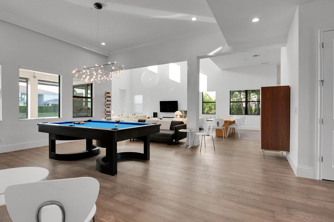 На продажу: $4,400,000 (6 спален, 5 ванн, 5340 Квадратных фут)