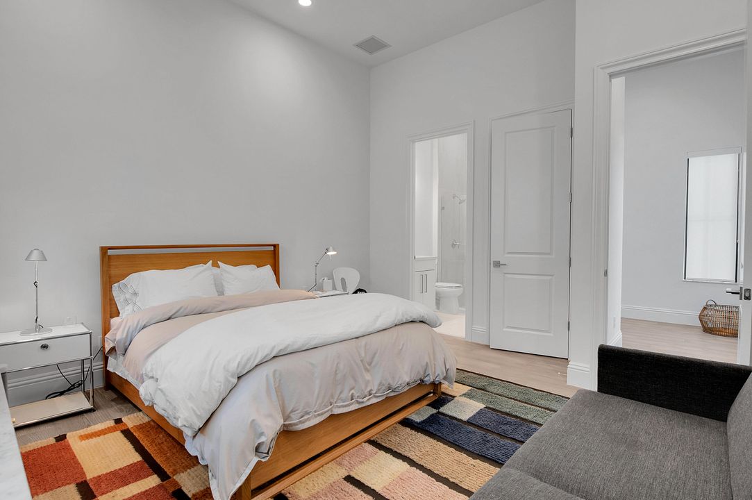 На продажу: $4,400,000 (6 спален, 5 ванн, 5340 Квадратных фут)