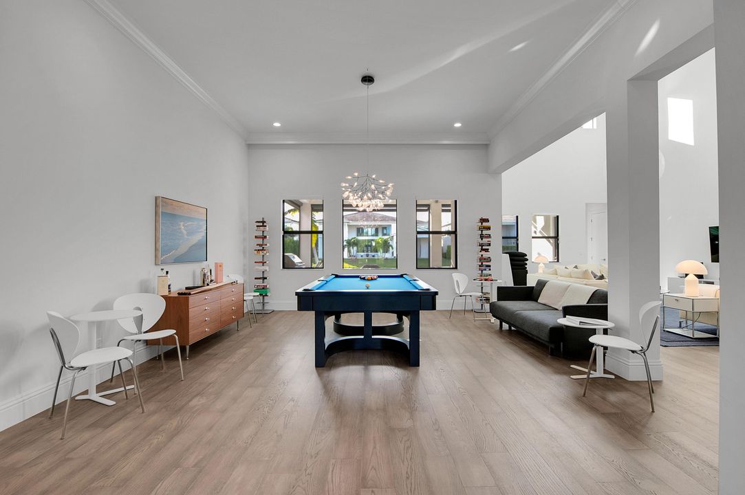 На продажу: $4,400,000 (6 спален, 5 ванн, 5340 Квадратных фут)