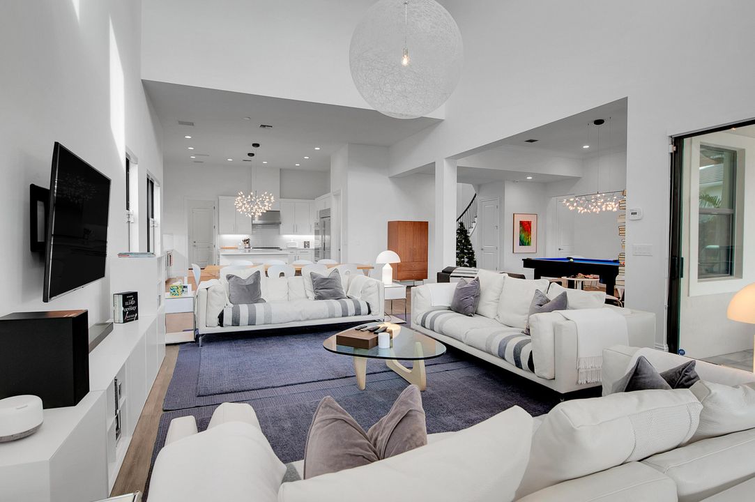 На продажу: $4,400,000 (6 спален, 5 ванн, 5340 Квадратных фут)