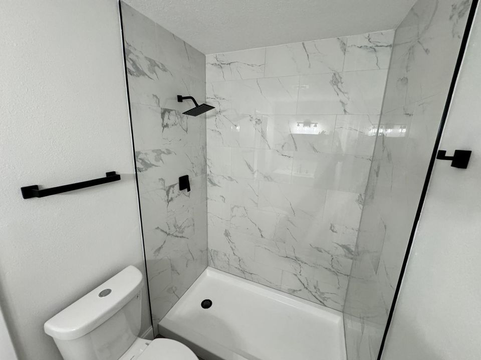 For Sale: $410,000 (3 beds, 2 baths, 1702 Square Feet)