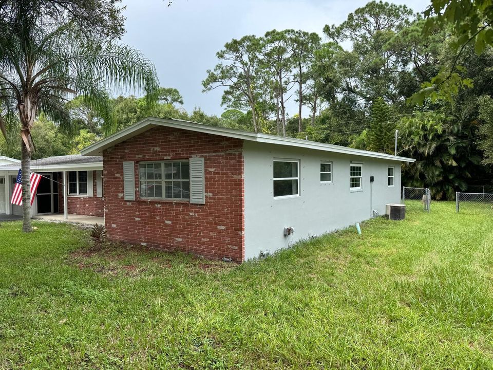 For Sale: $410,000 (3 beds, 2 baths, 1702 Square Feet)