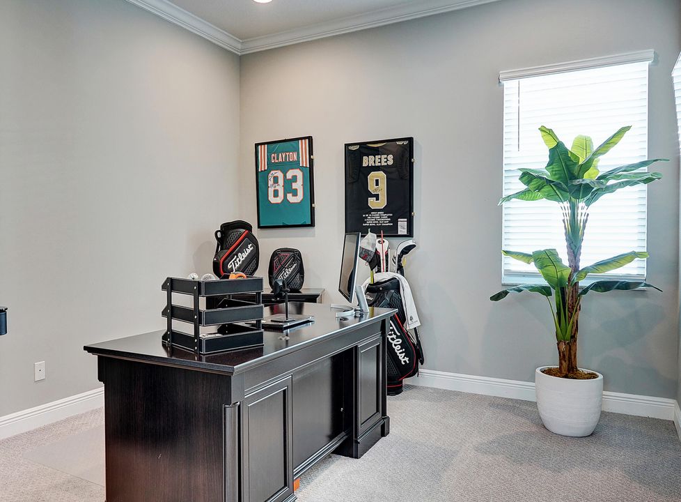 Под контрактом: $379,000 (2 спален, 2 ванн, 1646 Квадратных фут)