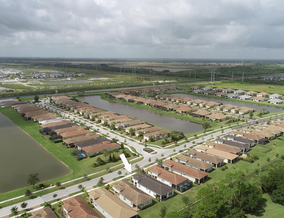 Под контрактом: $379,000 (2 спален, 2 ванн, 1646 Квадратных фут)