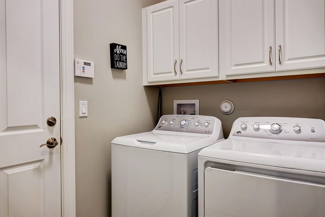 Под контрактом: $379,000 (2 спален, 2 ванн, 1646 Квадратных фут)