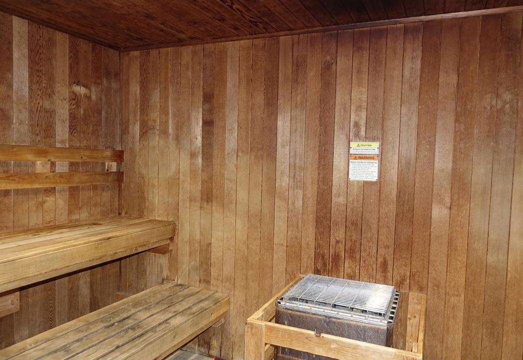 Под контрактом: $379,000 (2 спален, 2 ванн, 1646 Квадратных фут)