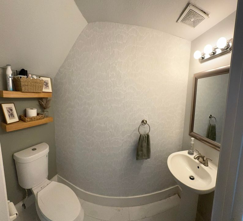 На продажу: $360,000 (2 спален, 1 ванн, 1110 Квадратных фут)