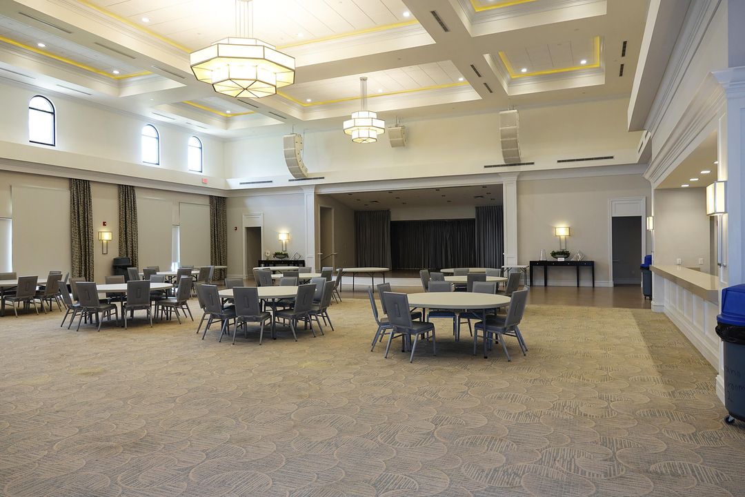 Под контрактом: $379,000 (2 спален, 2 ванн, 1646 Квадратных фут)