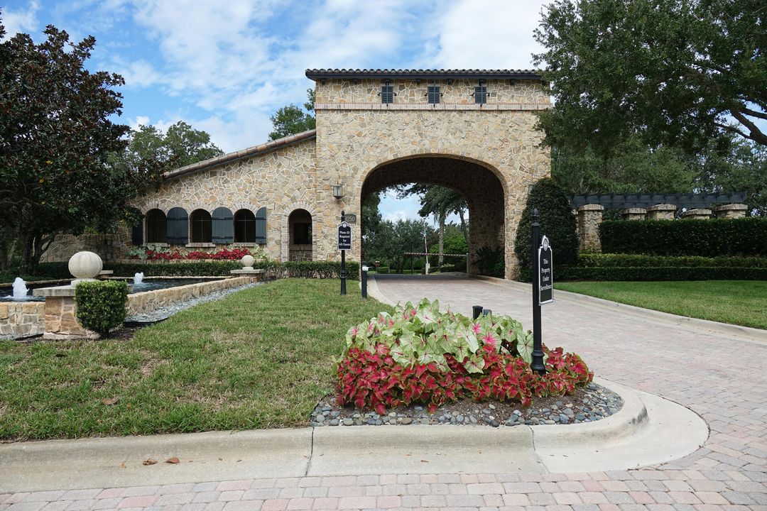 Под контрактом: $379,000 (2 спален, 2 ванн, 1646 Квадратных фут)