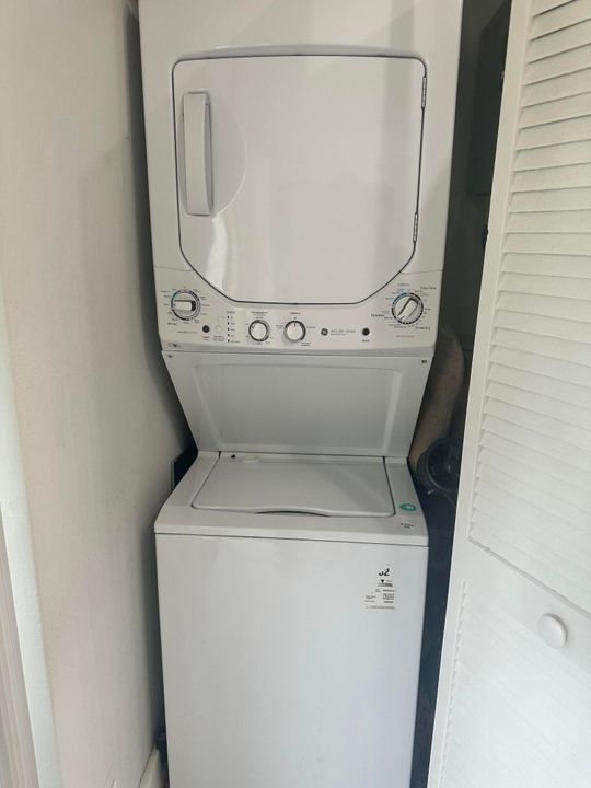 На продажу: $360,000 (2 спален, 1 ванн, 1110 Квадратных фут)