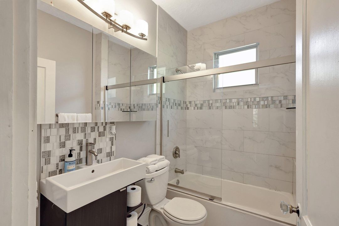 For Sale: $2,199,000 (7 beds, 7 baths, 4209 Square Feet)