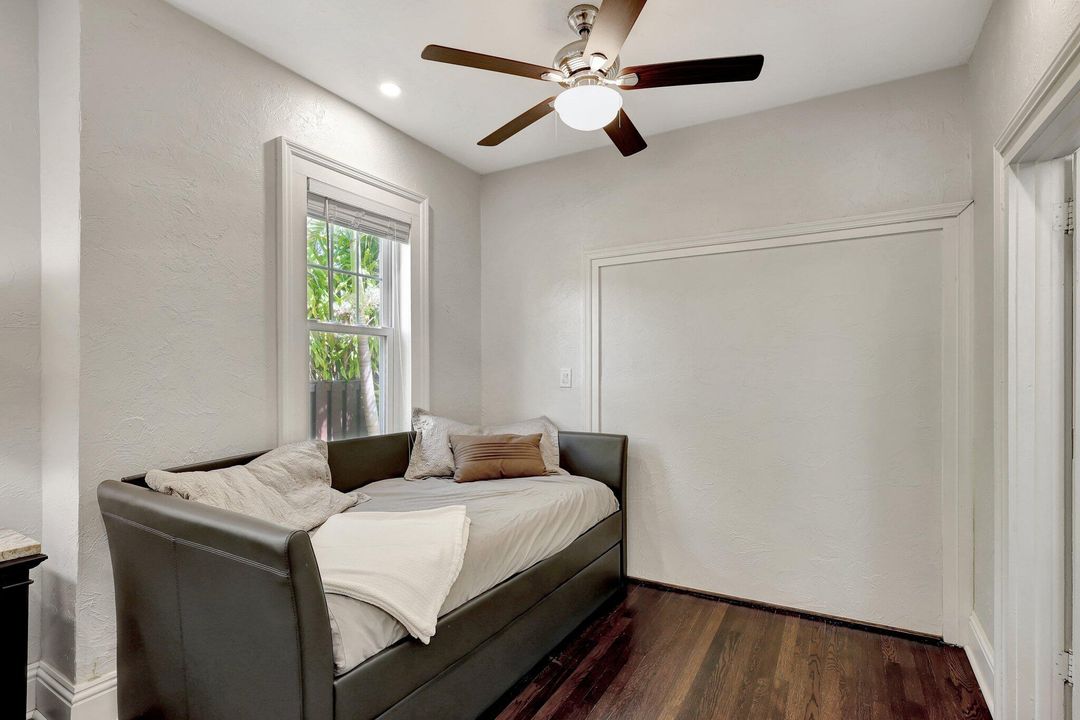 For Sale: $2,199,000 (7 beds, 7 baths, 4209 Square Feet)