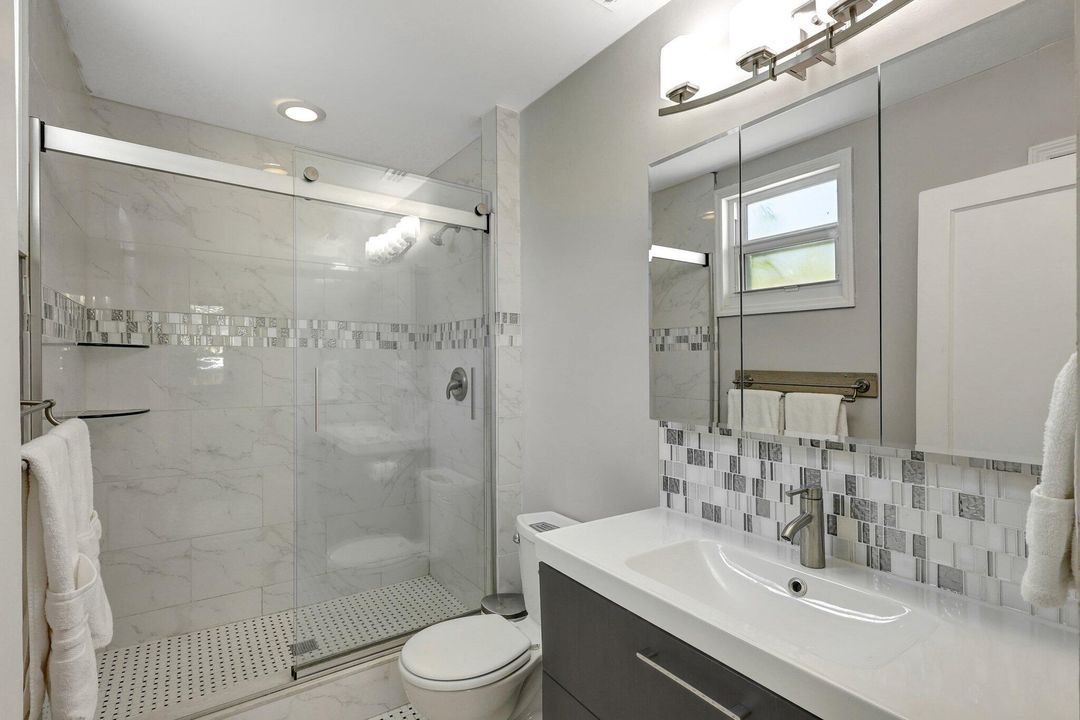 For Sale: $2,199,000 (7 beds, 7 baths, 4209 Square Feet)