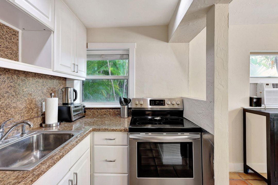 For Sale: $2,199,000 (7 beds, 7 baths, 4209 Square Feet)