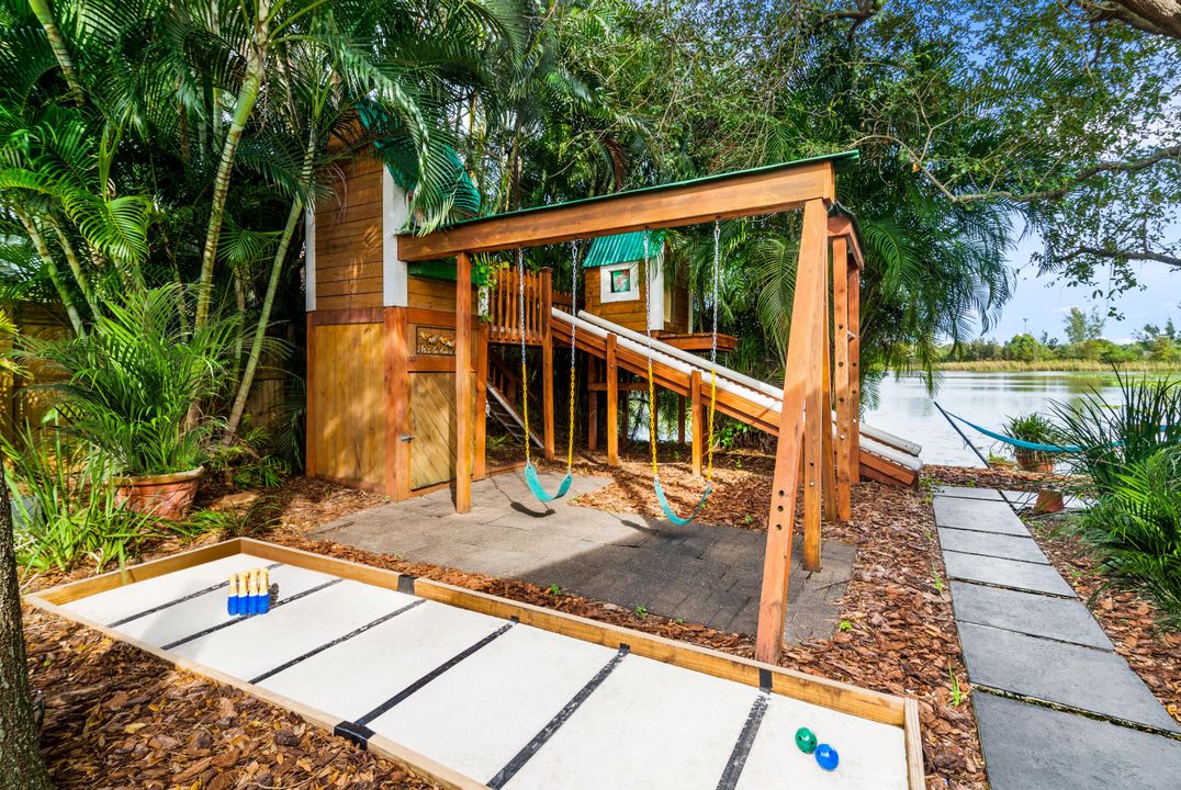 En Venta: $1,249,999 (7 camas, 4 baños, 2941 Pies cuadrados)