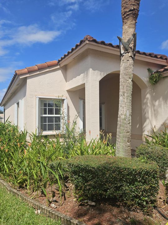 待售: $319,000 (2 贝兹, 2 浴室, 1398 平方英尺)