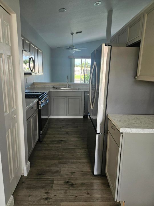 待售: $319,000 (2 贝兹, 2 浴室, 1398 平方英尺)