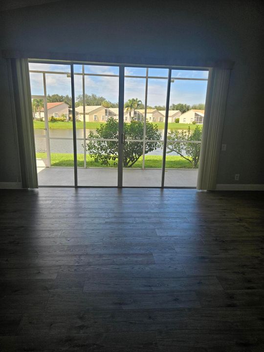 待售: $319,000 (2 贝兹, 2 浴室, 1398 平方英尺)